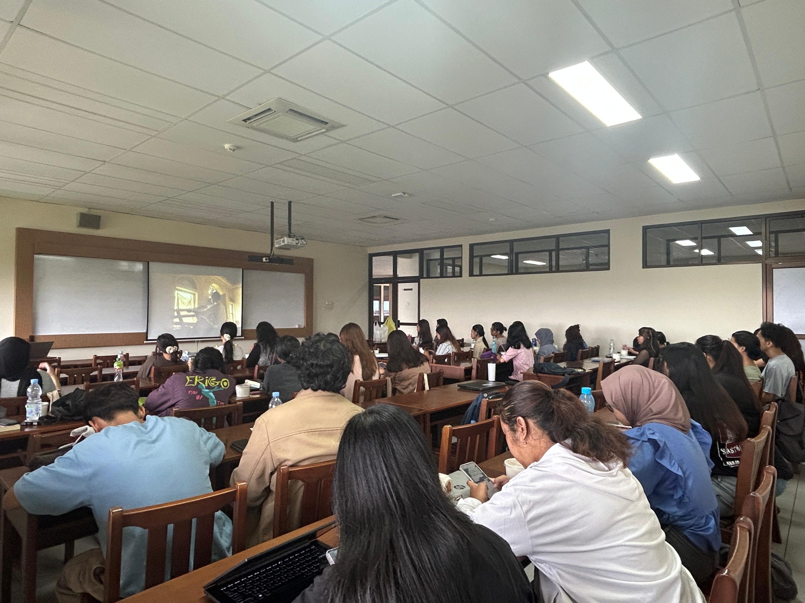 Menelisik Lebih Jauh Tentang “Free Markets, Free Women”