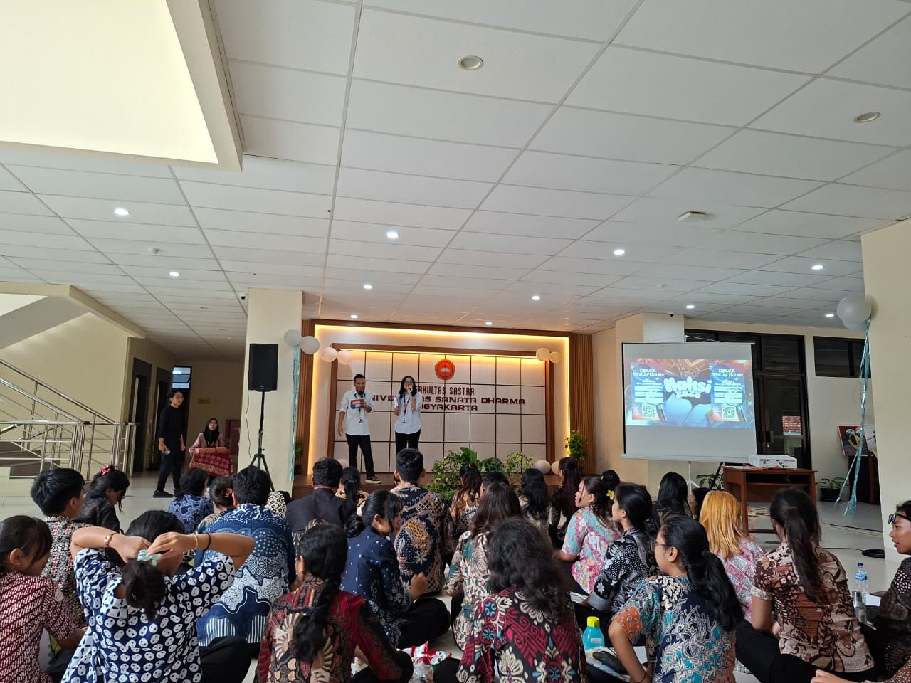 HAKSI 2025: Menyambut Mahasiswa Baru Bertajuk “Sastra sebagai Cermin Pendidikan”
