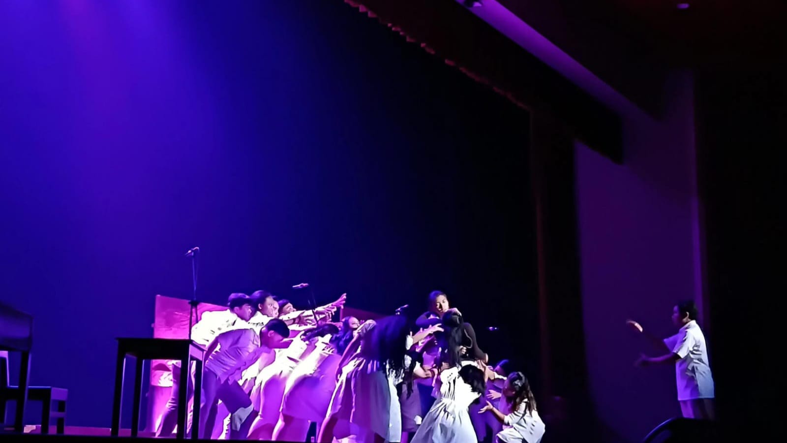 Paduan Suara Mahasiswa (PSM) Cantus Firmus Sukses Gelar Konser Perditus