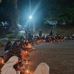 Ketika Jarak Tak Menghalangi Kepedulian: Aksi Solidaritas bagi Masyarakat Terdampak Bencana di Indonesia Digelar di Depan Kapel Bellarminus Universitas Sanata Dharma